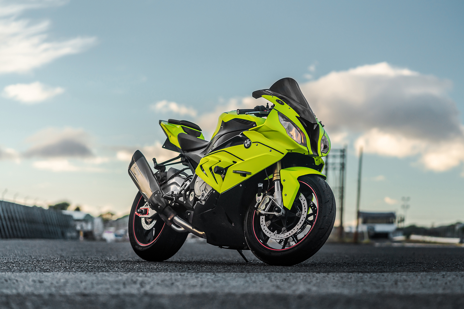 Look! A Hi-viz S1000rr! – @5e11even