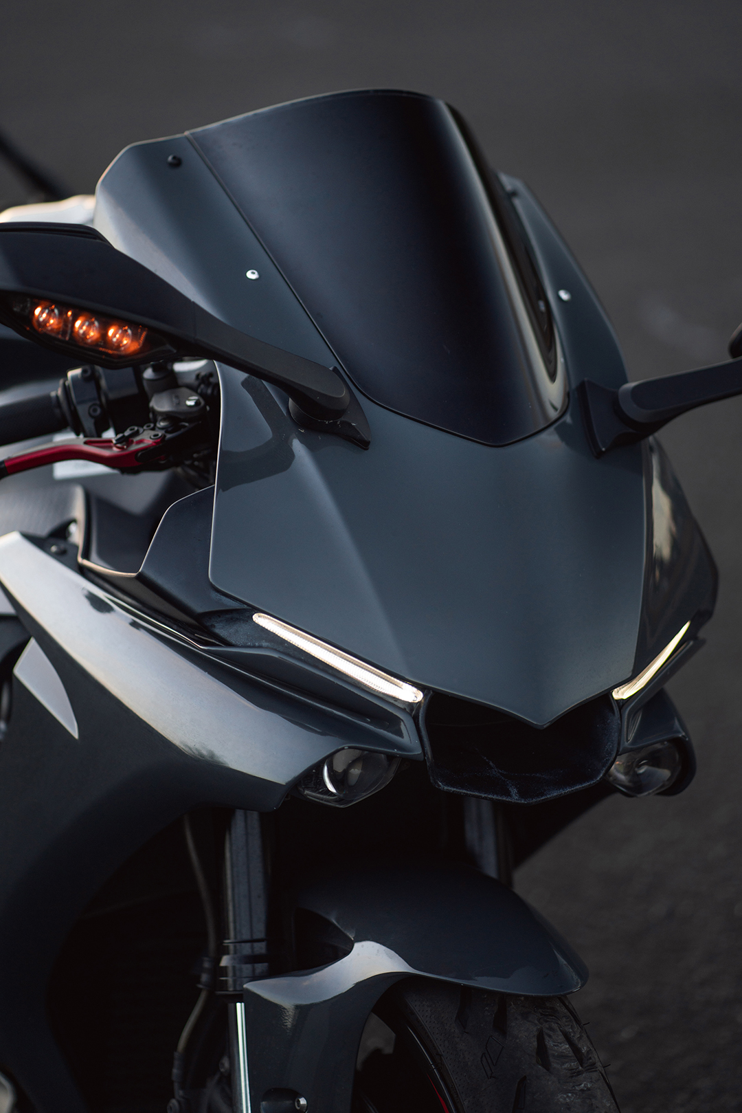 POV Photography: Custom Painted Gray Yamaha R1 – @5e11even